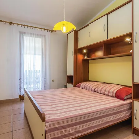 Zagrebacka Vi Апартаменты *